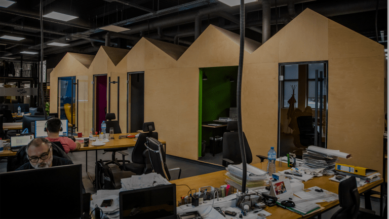Work&Share Coworking space - FlexibleDesk